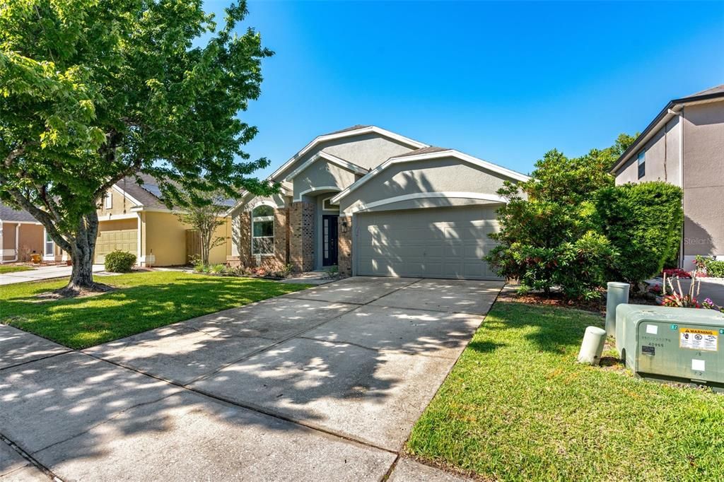 For Sale: $475,000 (4 beds, 2 baths, 2261 Square Feet)