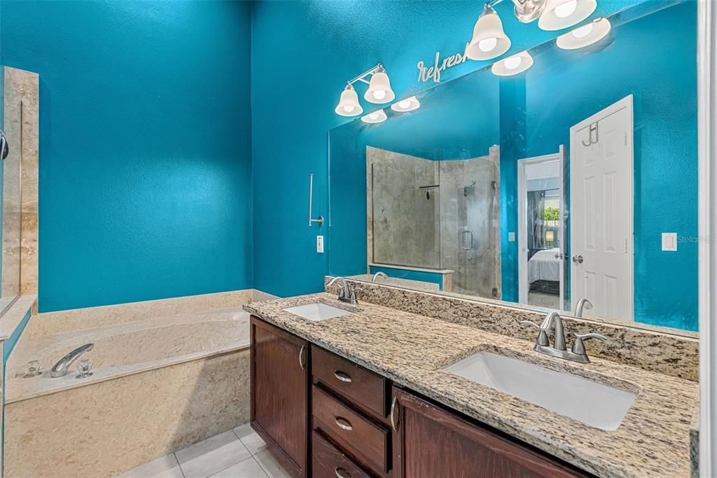 For Sale: $475,000 (4 beds, 2 baths, 2261 Square Feet)