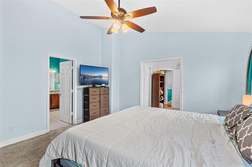 For Sale: $475,000 (4 beds, 2 baths, 2261 Square Feet)