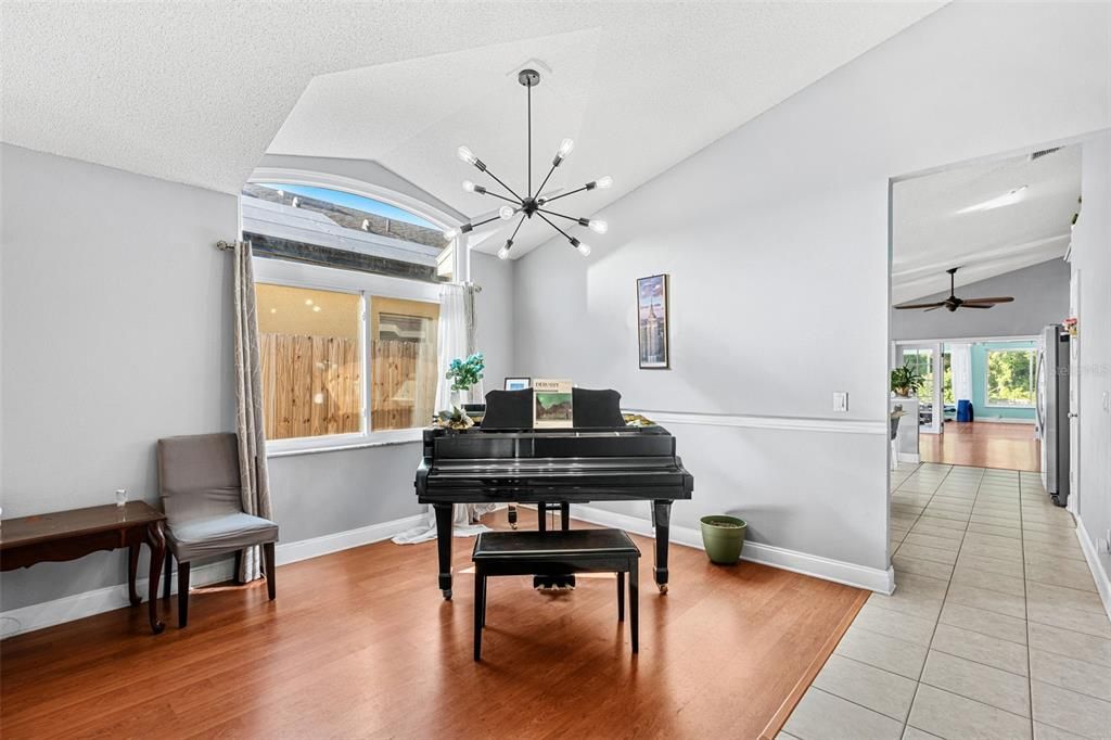 For Sale: $475,000 (4 beds, 2 baths, 2261 Square Feet)