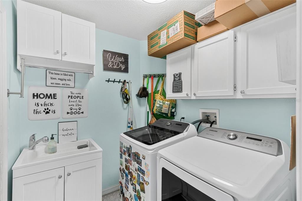 For Sale: $475,000 (4 beds, 2 baths, 2261 Square Feet)