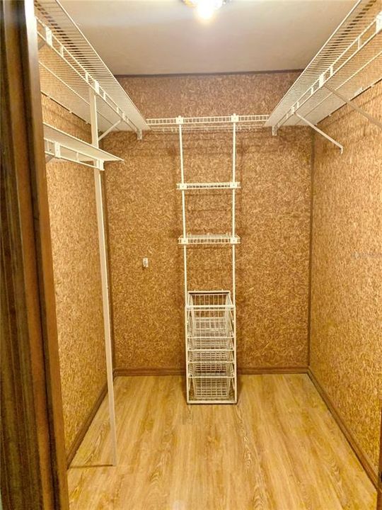 Под контрактом: $314,000 (3 спален, 2 ванн, 1530 Квадратных фут)