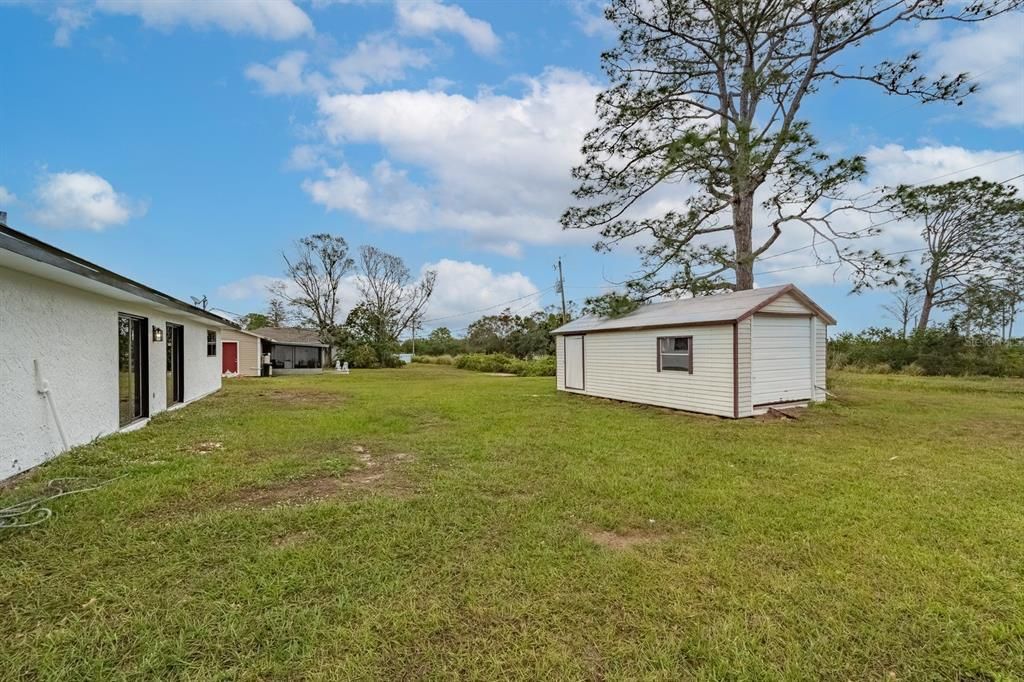 For Rent: $1,750 (2 beds, 1 baths, 904 Square Feet)