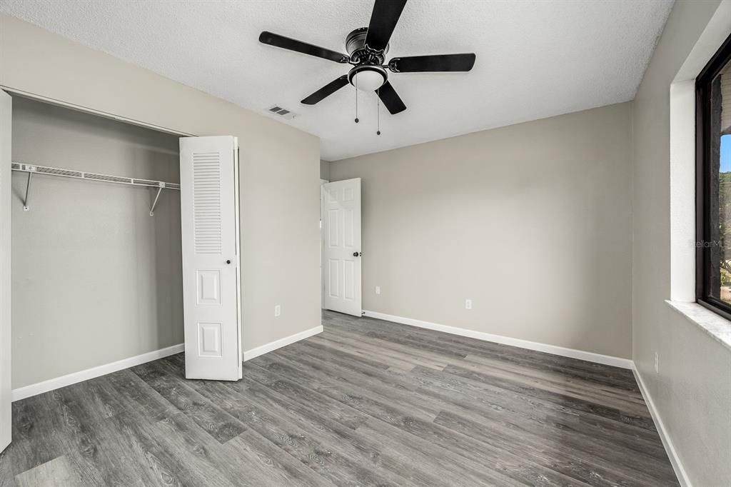 For Rent: $1,750 (2 beds, 1 baths, 904 Square Feet)