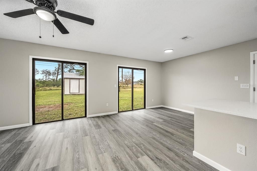 For Rent: $1,750 (2 beds, 1 baths, 904 Square Feet)