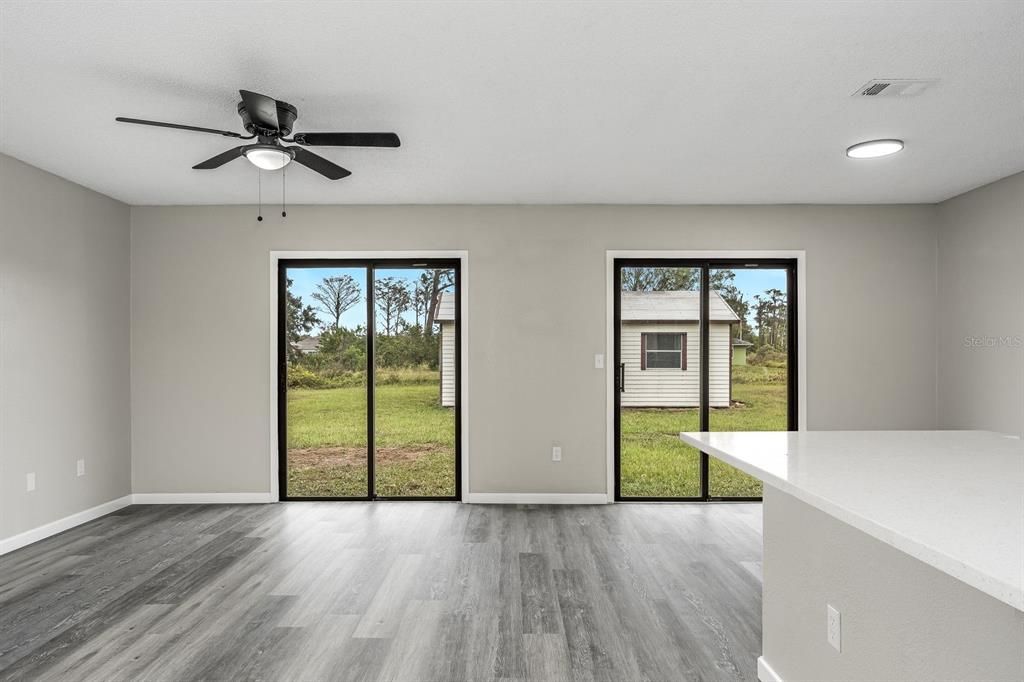For Rent: $1,750 (2 beds, 1 baths, 904 Square Feet)