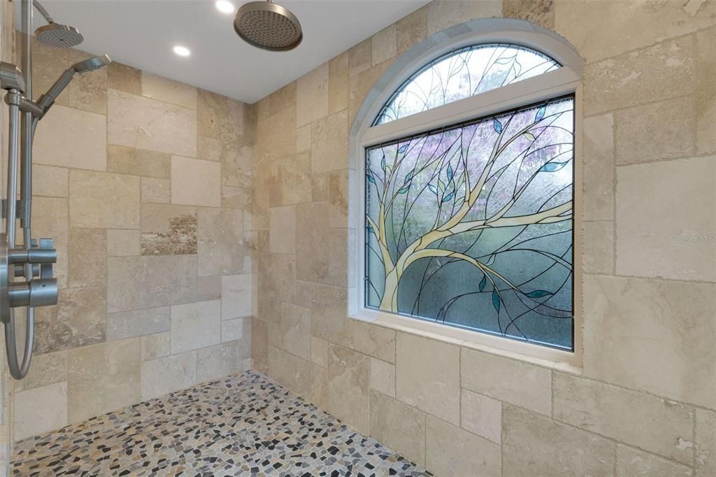 For Sale: $2,100,000 (4 beds, 3 baths, 3686 Square Feet)