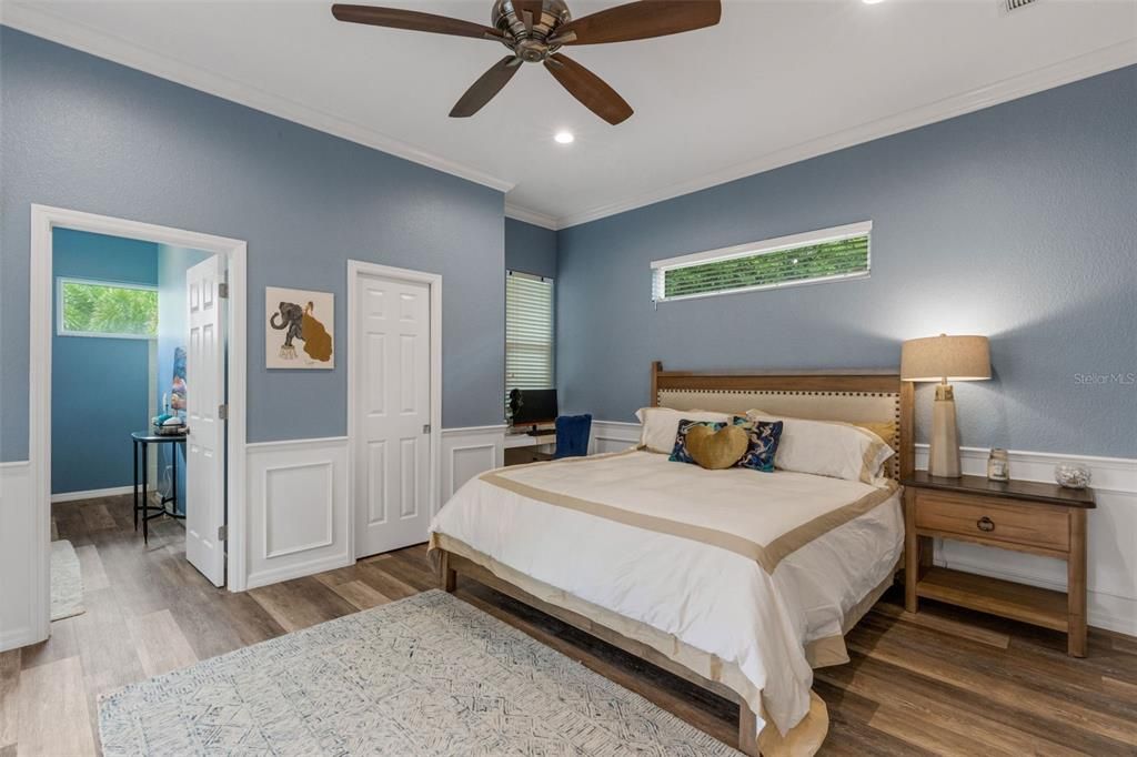 For Sale: $2,100,000 (4 beds, 3 baths, 3686 Square Feet)