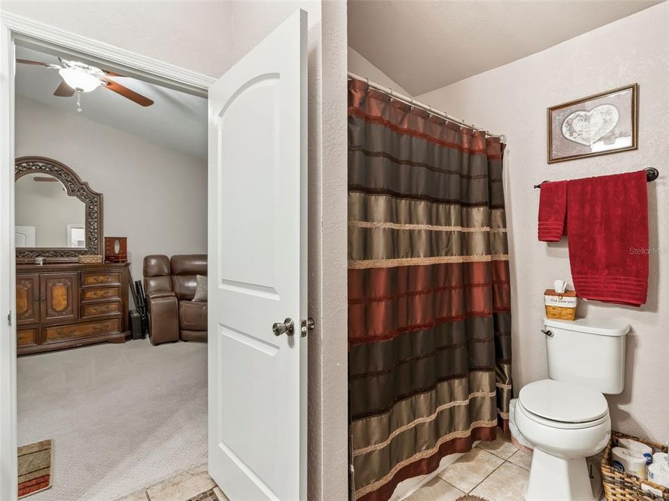 Activo con contrato: $494,900 (4 camas, 3 baños, 2930 Pies cuadrados)