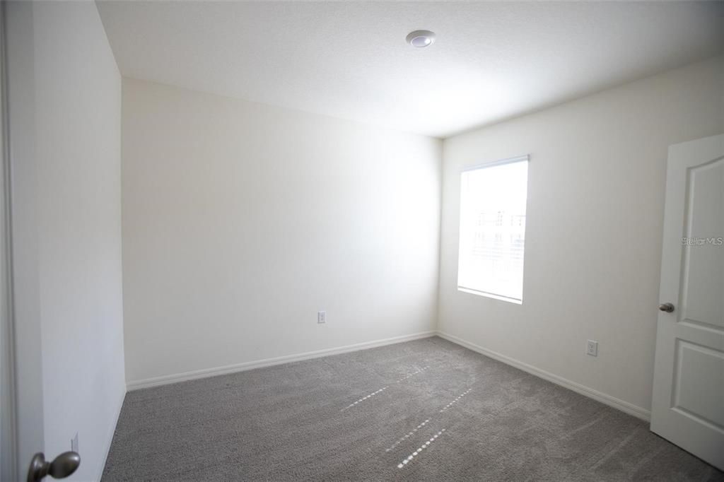 For Sale: $335,000 (3 beds, 2 baths, 1672 Square Feet)