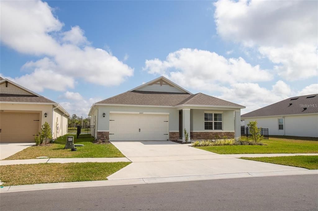 For Sale: $335,000 (3 beds, 2 baths, 1672 Square Feet)