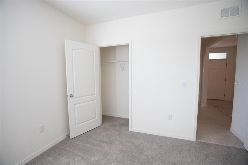 For Sale: $335,000 (3 beds, 2 baths, 1672 Square Feet)