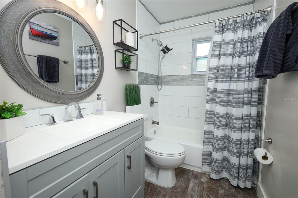 Activo con contrato: $347,946 (3 camas, 2 baños, 1180 Pies cuadrados)