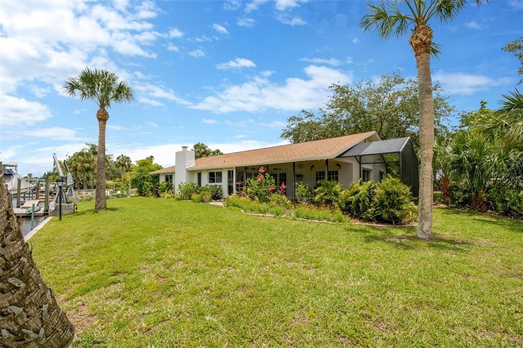 En Venta: $634,900 (3 camas, 2 baños, 2006 Pies cuadrados)