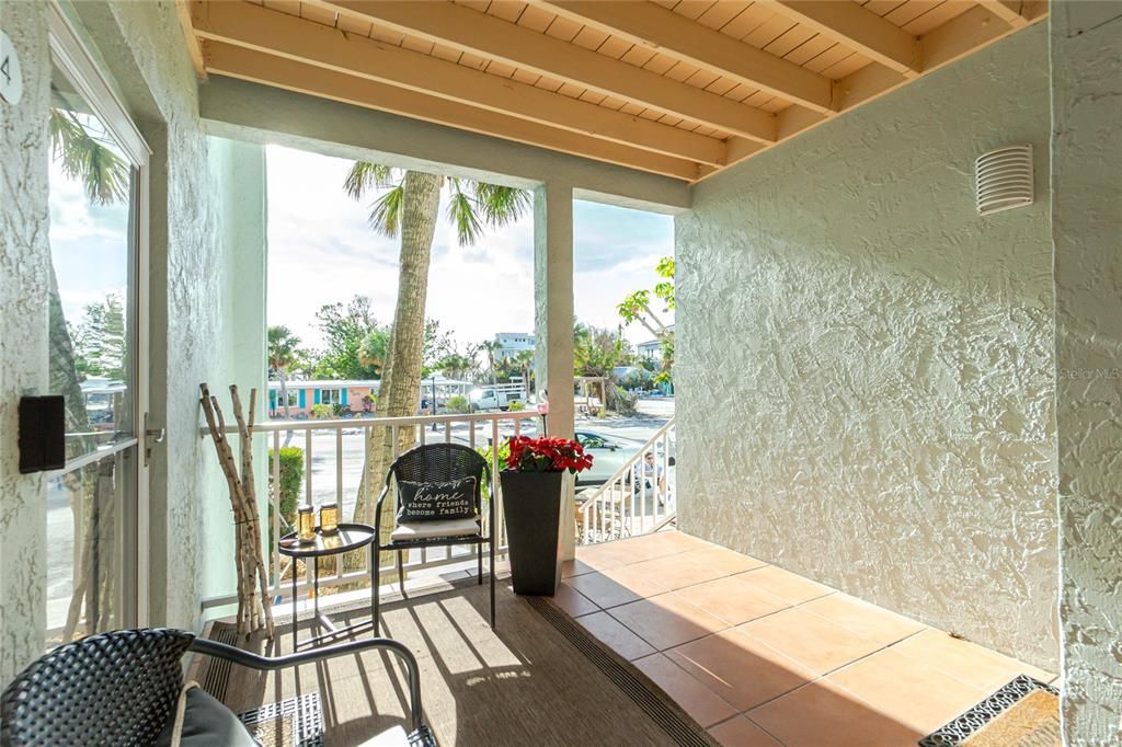 En Venta: $340,000 (2 camas, 2 baños, 754 Pies cuadrados)