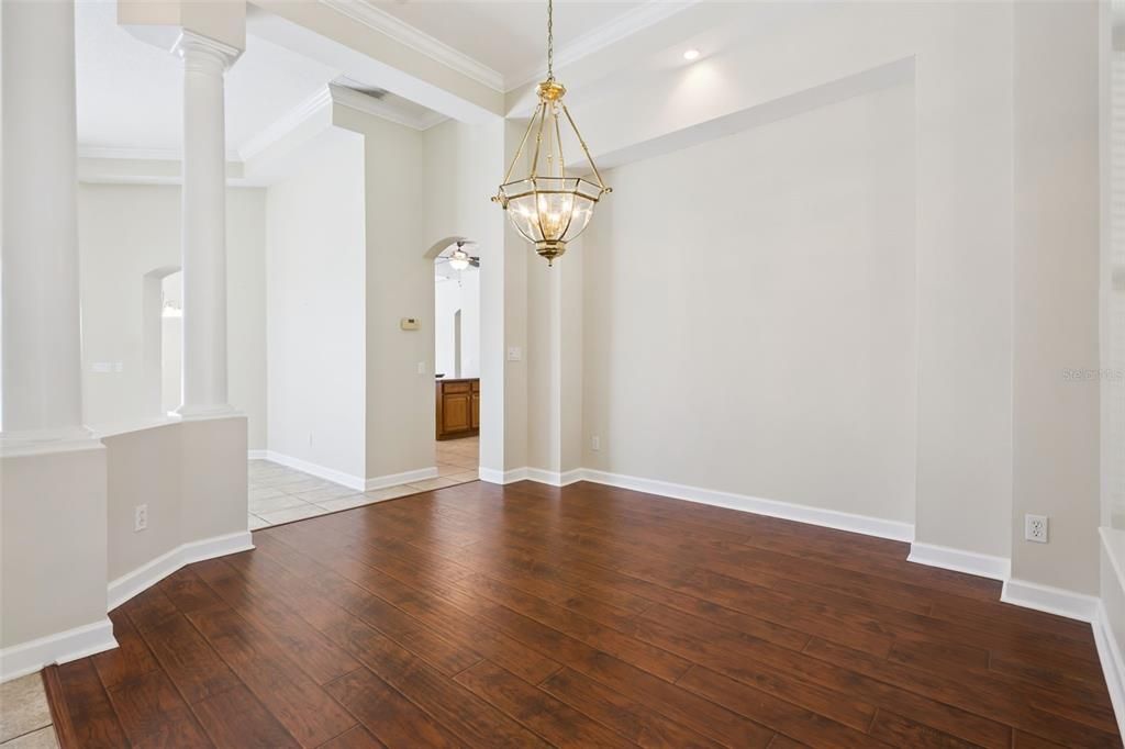Activo con contrato: $900,000 (5 camas, 4 baños, 3674 Pies cuadrados)