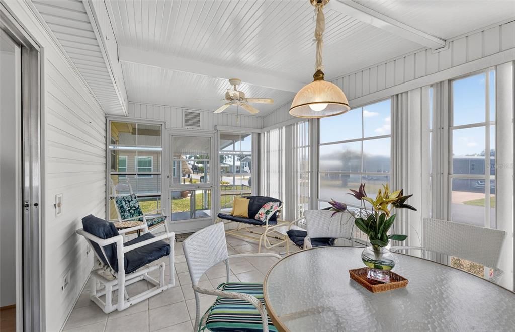 For Sale: $129,500 (2 beds, 2 baths, 1175 Square Feet)