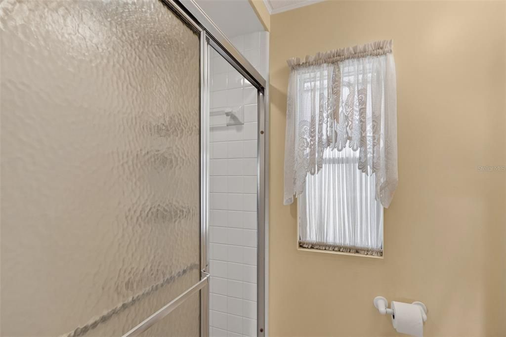 For Sale: $129,500 (2 beds, 2 baths, 1175 Square Feet)