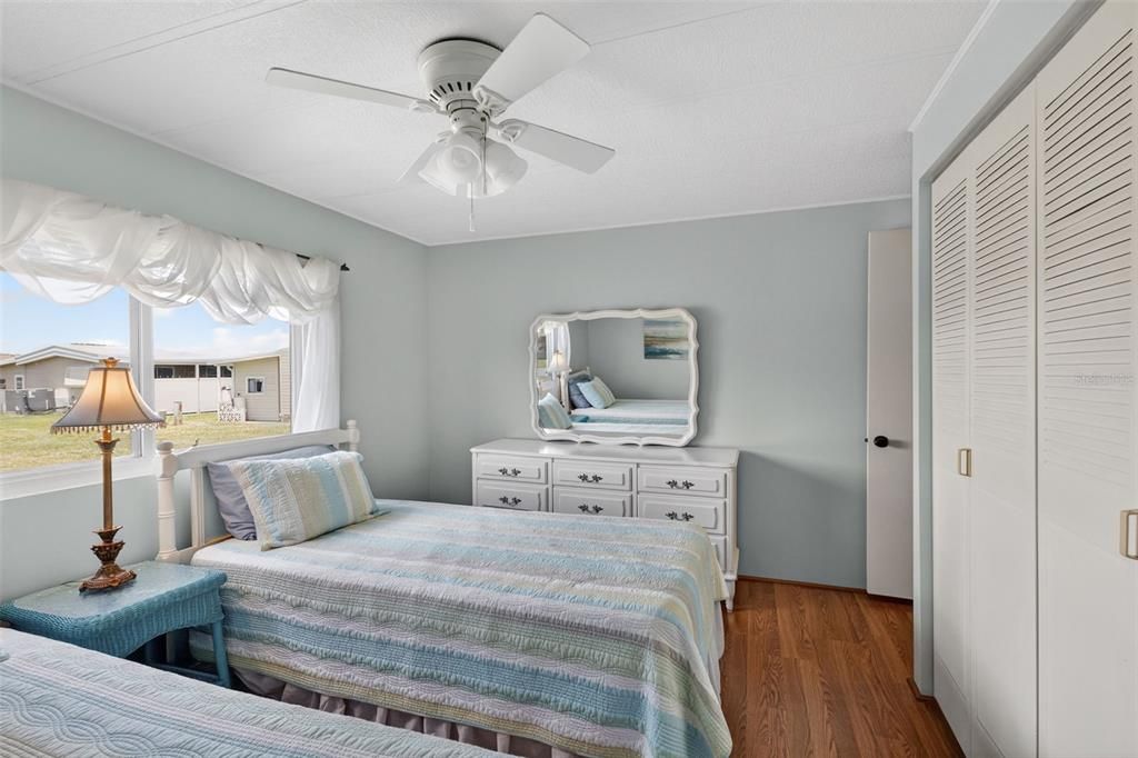 For Sale: $129,500 (2 beds, 2 baths, 1175 Square Feet)