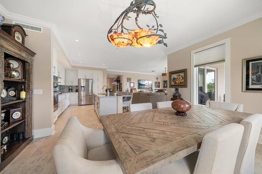 For Sale: $1,999,999 (3 beds, 2 baths, 2348 Square Feet)