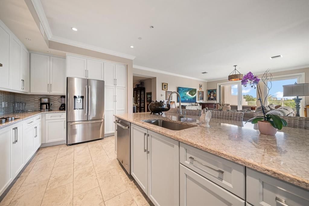 For Sale: $1,999,999 (3 beds, 2 baths, 2348 Square Feet)