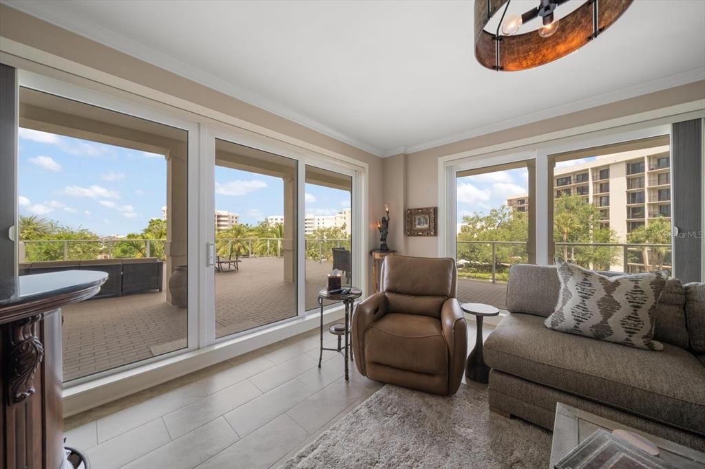 For Sale: $1,999,999 (3 beds, 2 baths, 2348 Square Feet)