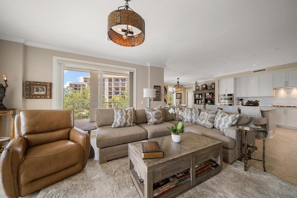 For Sale: $1,999,999 (3 beds, 2 baths, 2348 Square Feet)