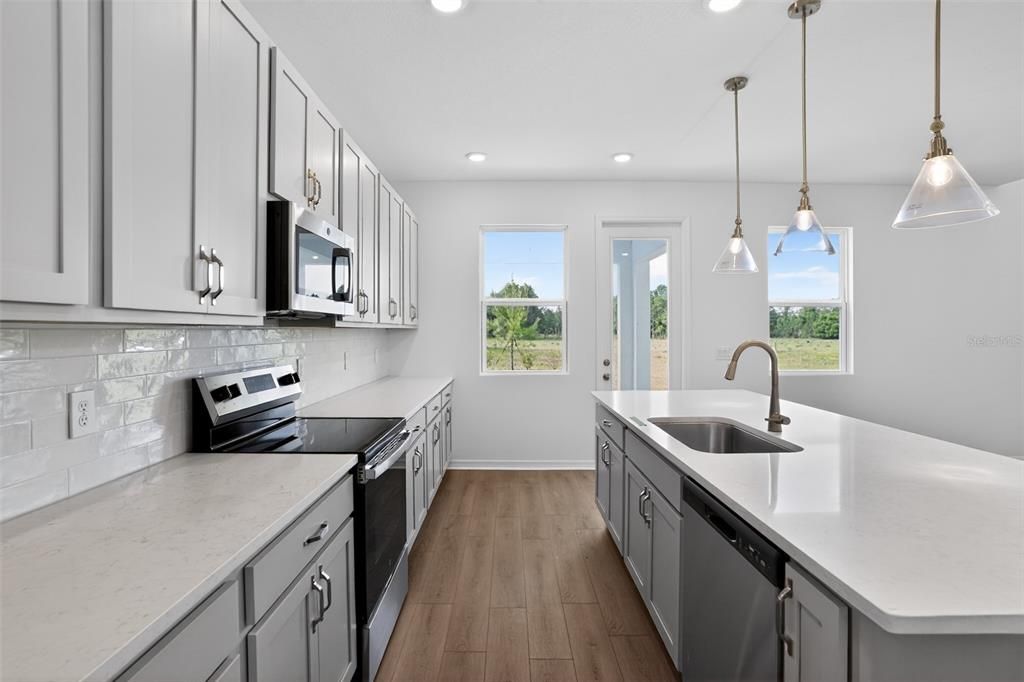 Active With Contract: $499,990 (4 beds, 3 baths, 2791 Square Feet)