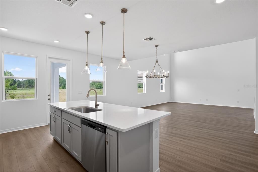 Active With Contract: $499,990 (4 beds, 3 baths, 2791 Square Feet)