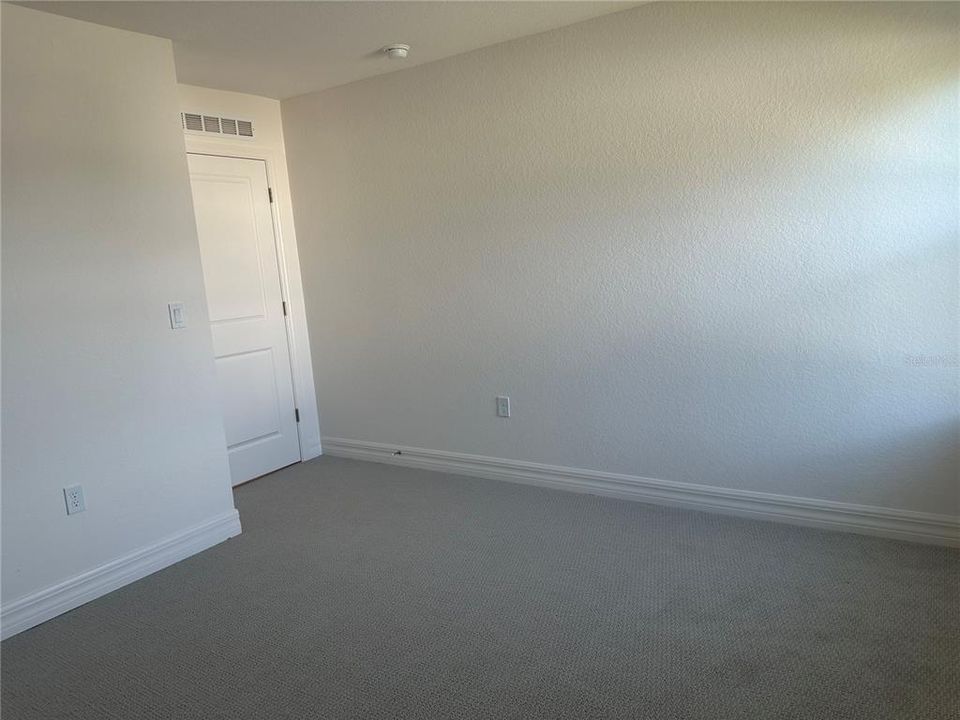 For Rent: $4,500 (5 beds, 4 baths, 3050 Square Feet)