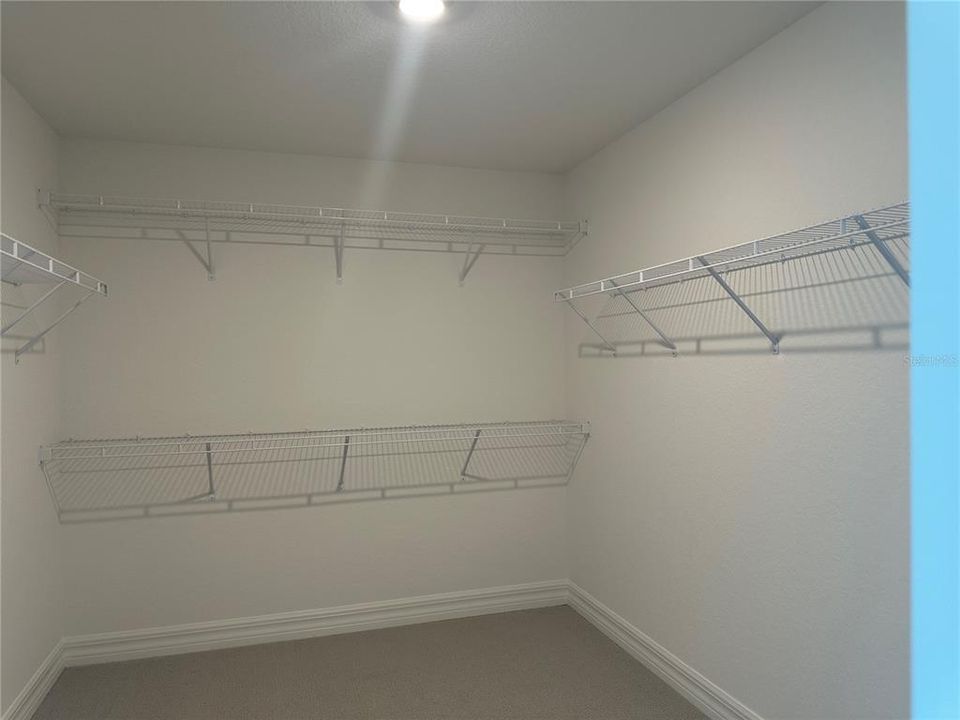 For Rent: $4,500 (5 beds, 4 baths, 3050 Square Feet)