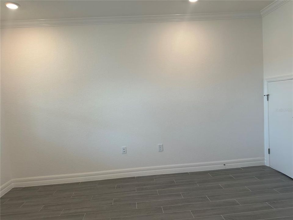 For Rent: $4,500 (5 beds, 4 baths, 3050 Square Feet)