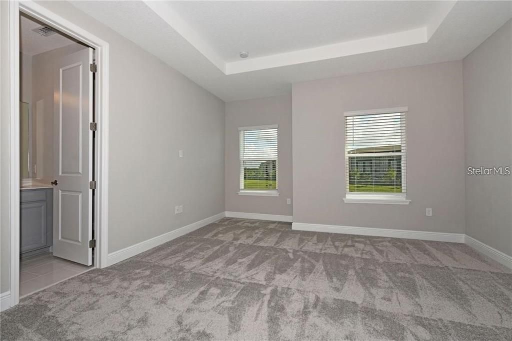 Active With Contract: $3,200 (3 beds, 2 baths, 1621 Square Feet)