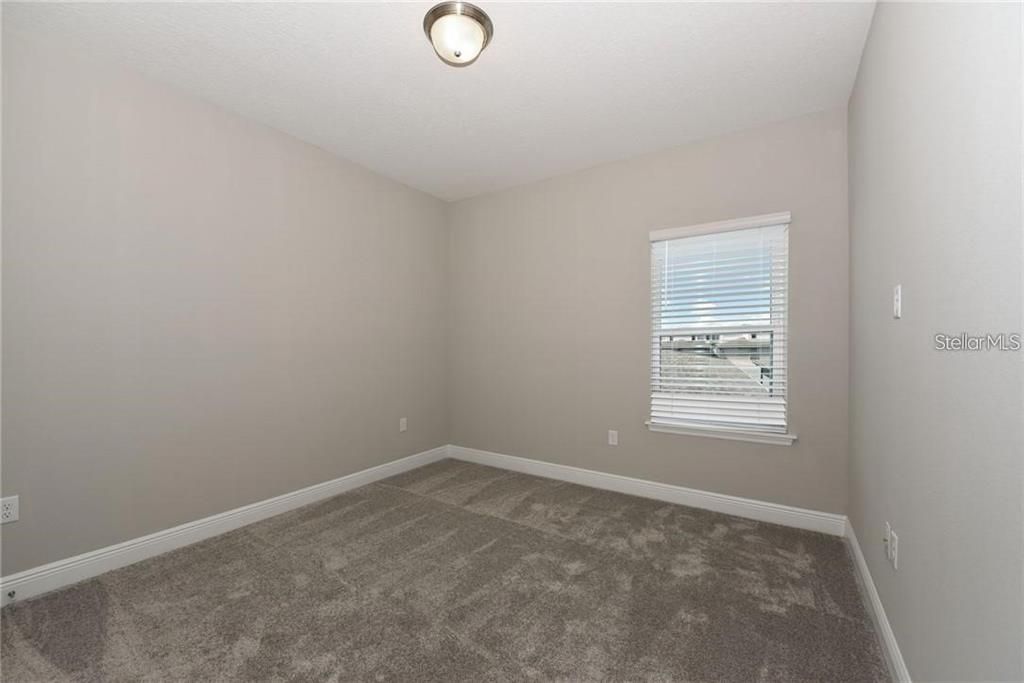 Active With Contract: $3,200 (3 beds, 2 baths, 1621 Square Feet)