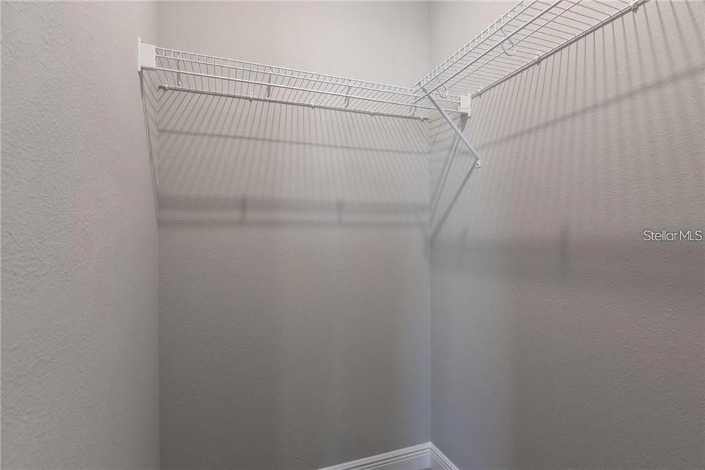 Active With Contract: $3,200 (3 beds, 2 baths, 1621 Square Feet)