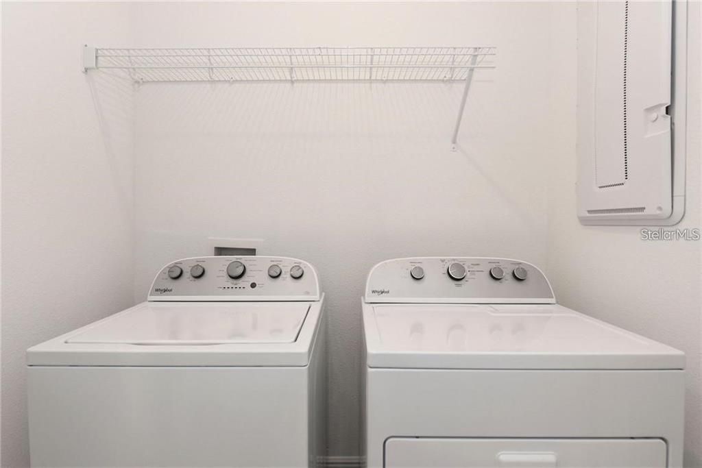 Active With Contract: $3,200 (3 beds, 2 baths, 1621 Square Feet)