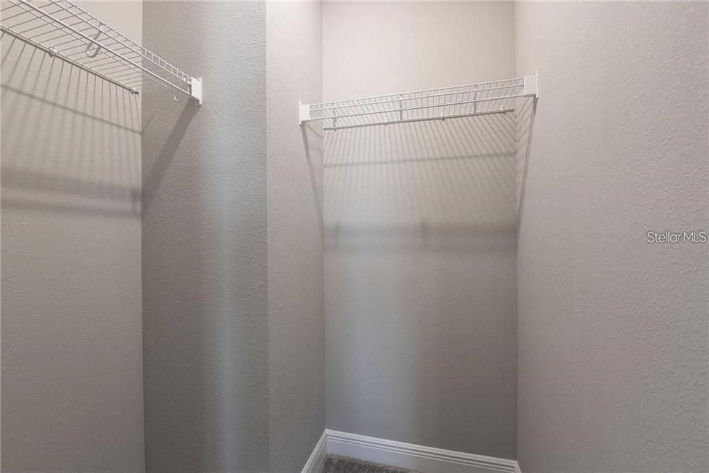Active With Contract: $3,200 (3 beds, 2 baths, 1621 Square Feet)