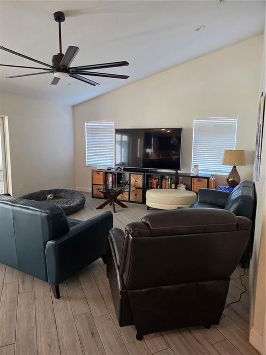 For Rent: $4,200 (4 beds, 3 baths, 2522 Square Feet)