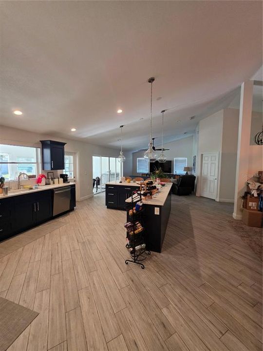For Rent: $4,200 (4 beds, 3 baths, 2522 Square Feet)