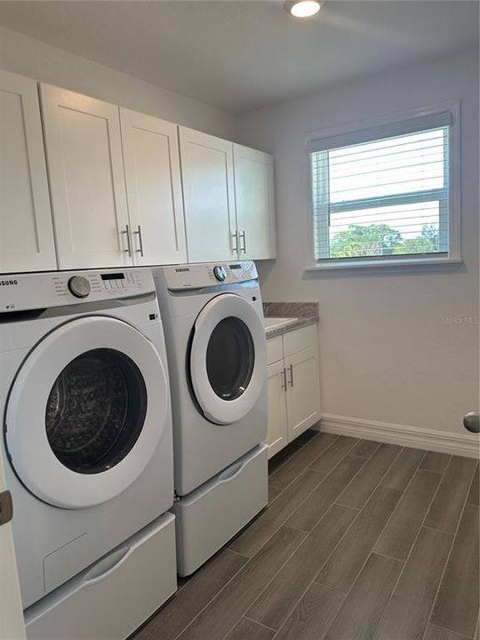 For Rent: $4,500 (5 beds, 4 baths, 3050 Square Feet)
