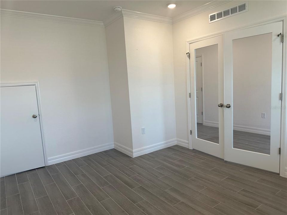 For Rent: $4,500 (5 beds, 4 baths, 3050 Square Feet)