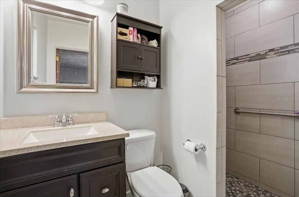 Activo con contrato: $350,000 (3 camas, 3 baños, 2035 Pies cuadrados)