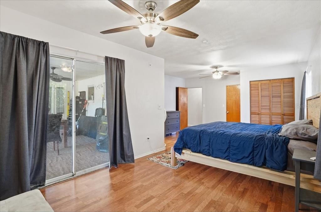 Activo con contrato: $350,000 (3 camas, 3 baños, 2035 Pies cuadrados)