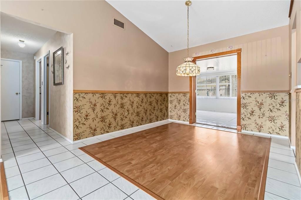 For Sale: $380,000 (3 beds, 2 baths, 1716 Square Feet)