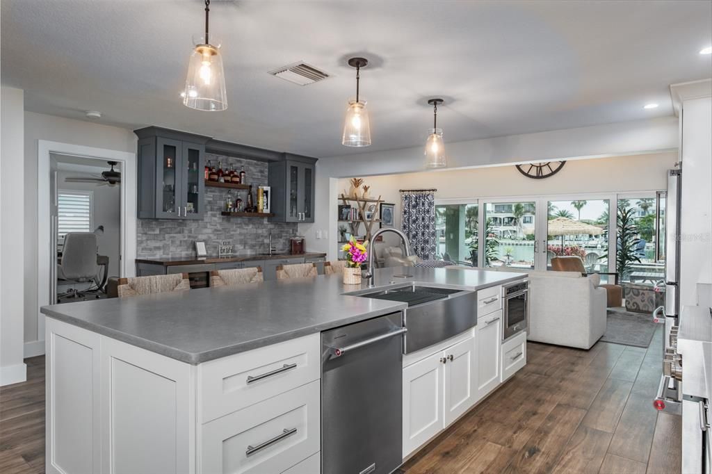 For Rent: $7,900 (3 beds, 2 baths, 1876 Square Feet)