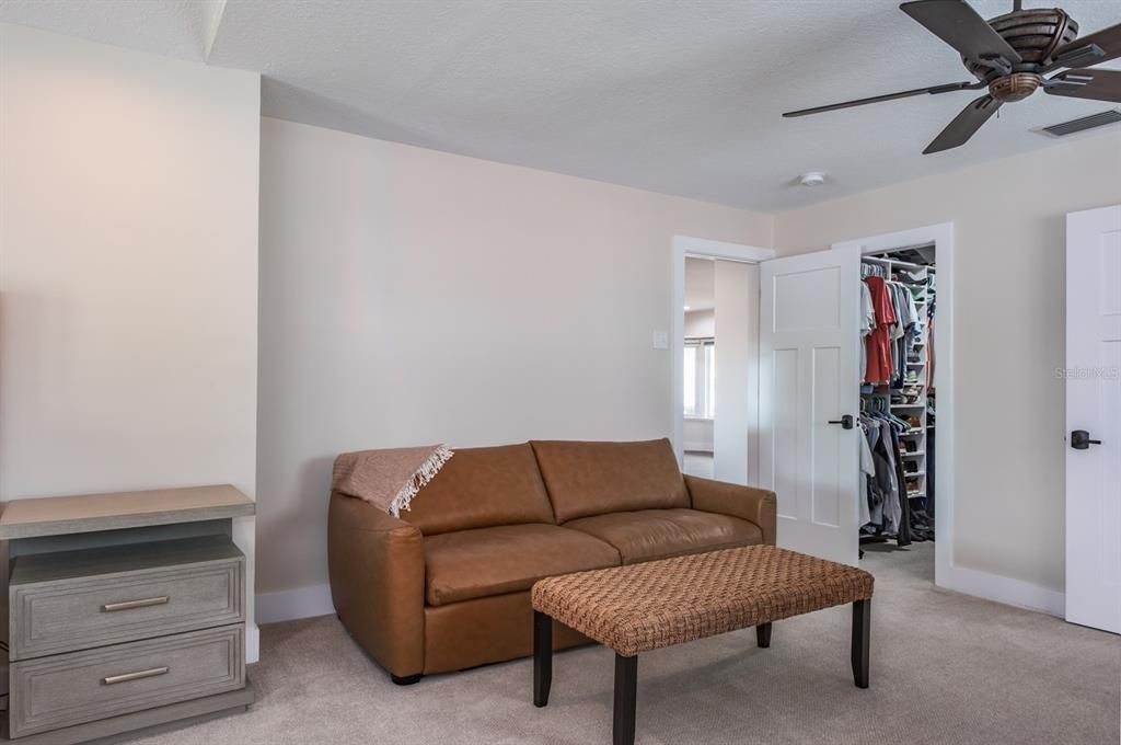 For Rent: $7,900 (3 beds, 2 baths, 1876 Square Feet)