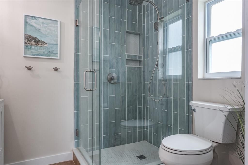 For Rent: $7,900 (3 beds, 2 baths, 1876 Square Feet)