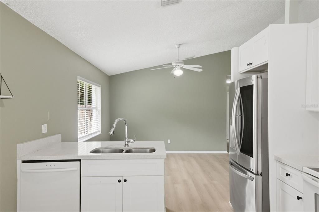 For Sale: $340,000 (3 beds, 2 baths, 1170 Square Feet)