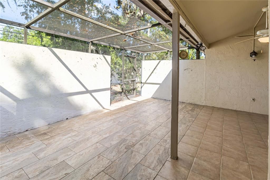 Activo con contrato: $200,000 (2 camas, 2 baños, 1208 Pies cuadrados)