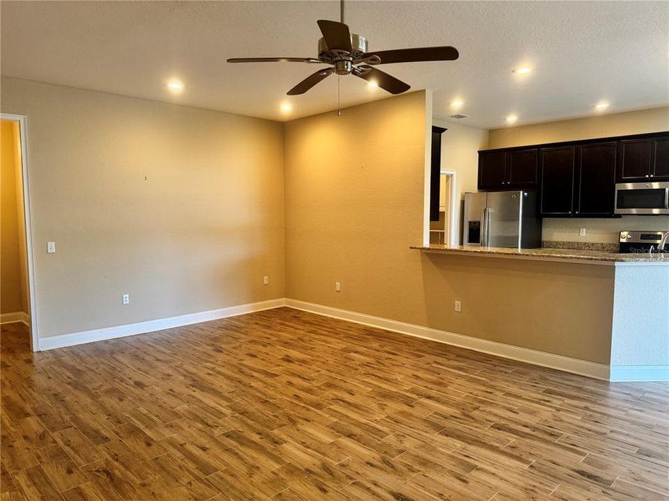 En Venta: $279,900 (3 camas, 2 baños, 1650 Pies cuadrados)